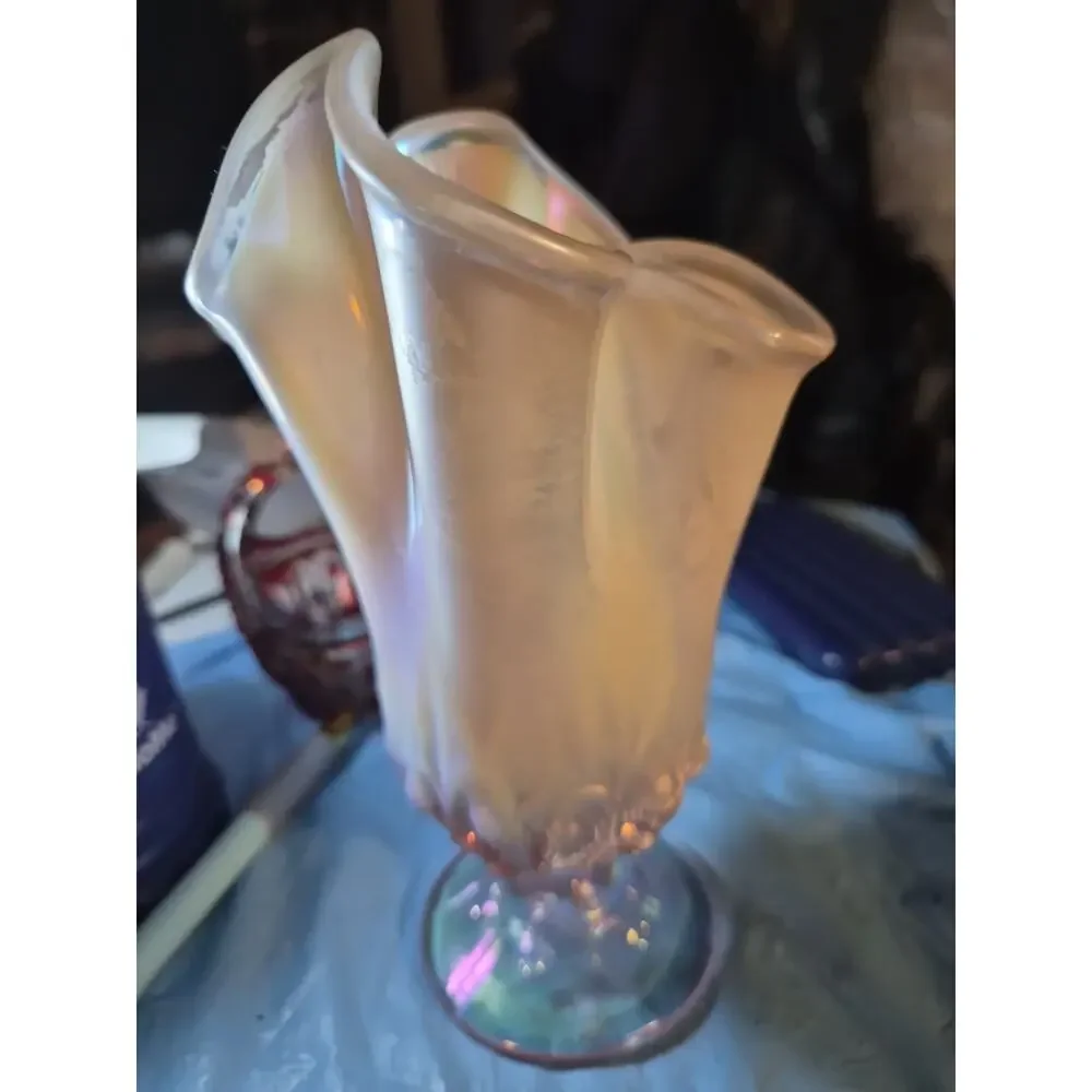 Fenton Art Glass French Pink Opalescent Handkerchief Lily of the Valley Vase